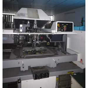 Durchsteckmontage einschließlich DIP-Einbau und Löten